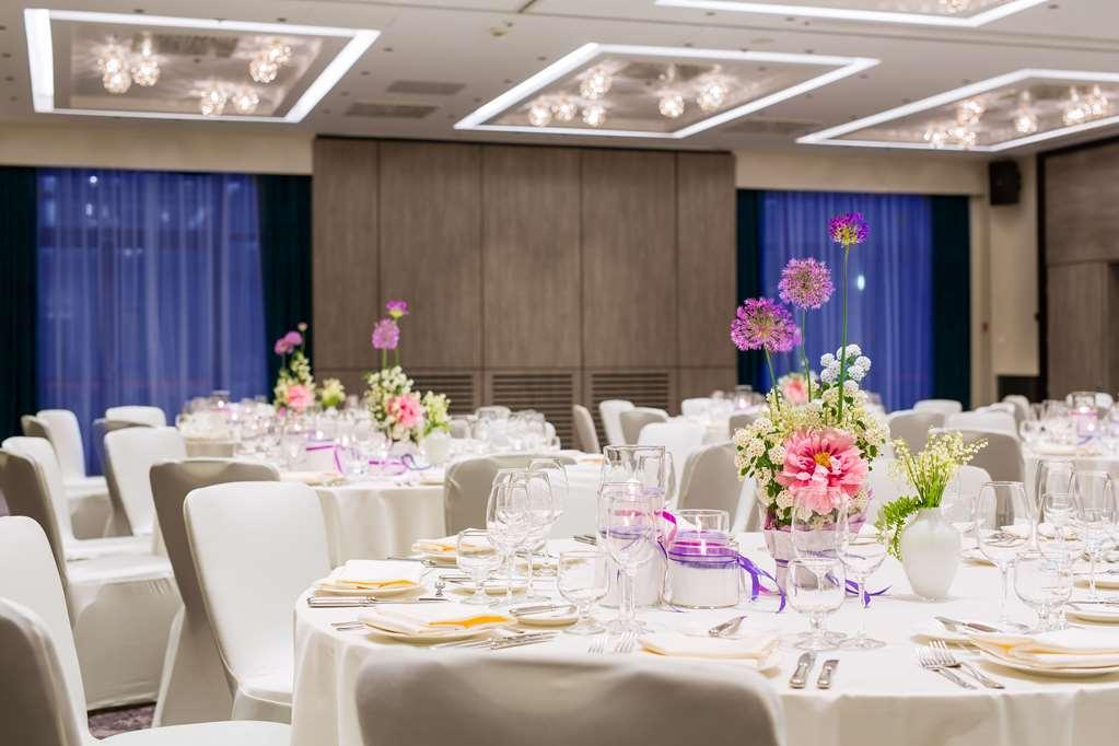 Radisson Blu Hotel, Kyiv City Centre Facilidades foto